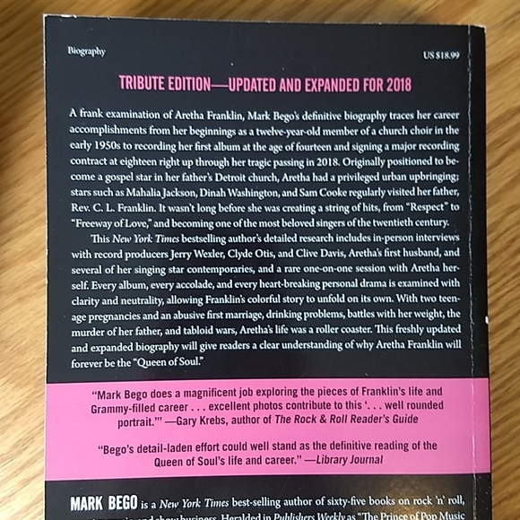 Aretha Franklin:Tribute Edition softcover Bio - Picture 7 of 16
